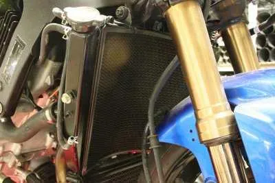 Produkt bilder Radiator Guard   Black   Suzuki Gsx R 1000 K7 K8
