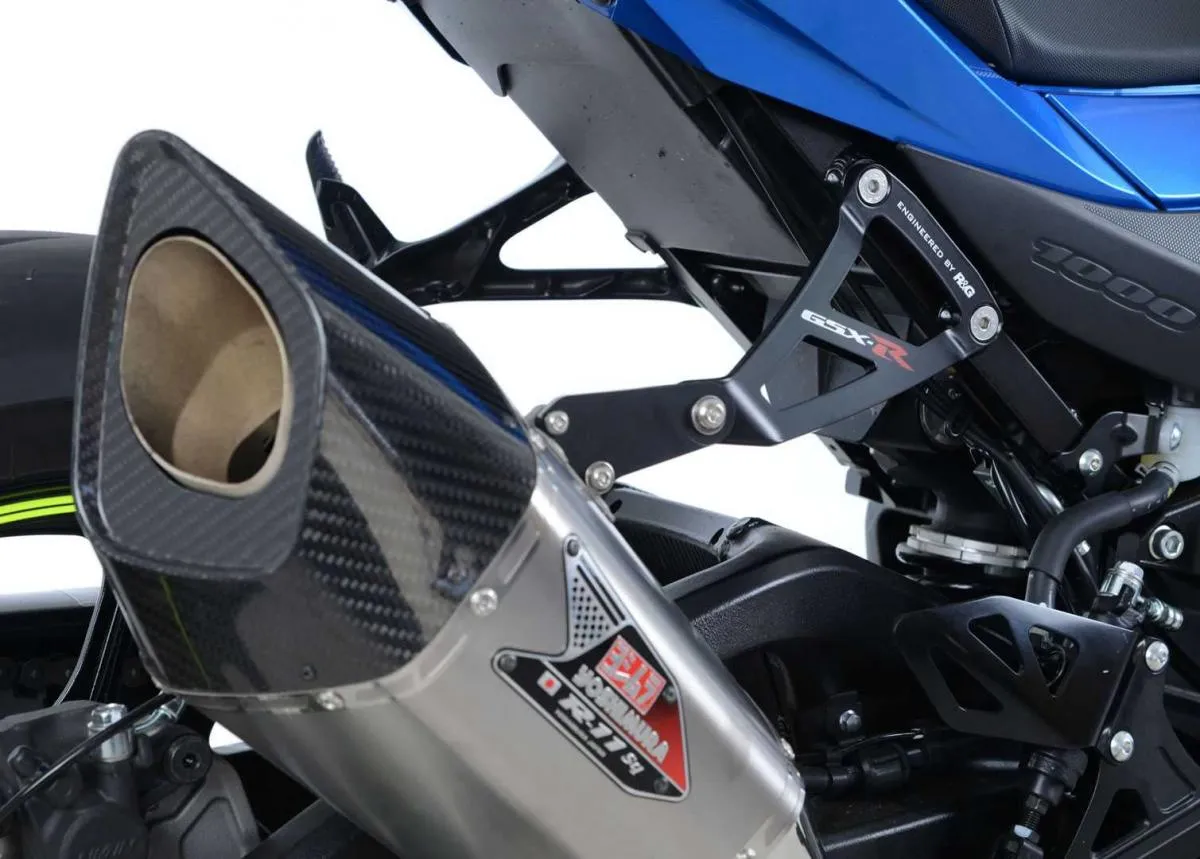 Produkt bilder Exhaust Hanger  Left Hand Footrest Blanking Plate Kit Black Suzuki Gsx R1000/R 17 
