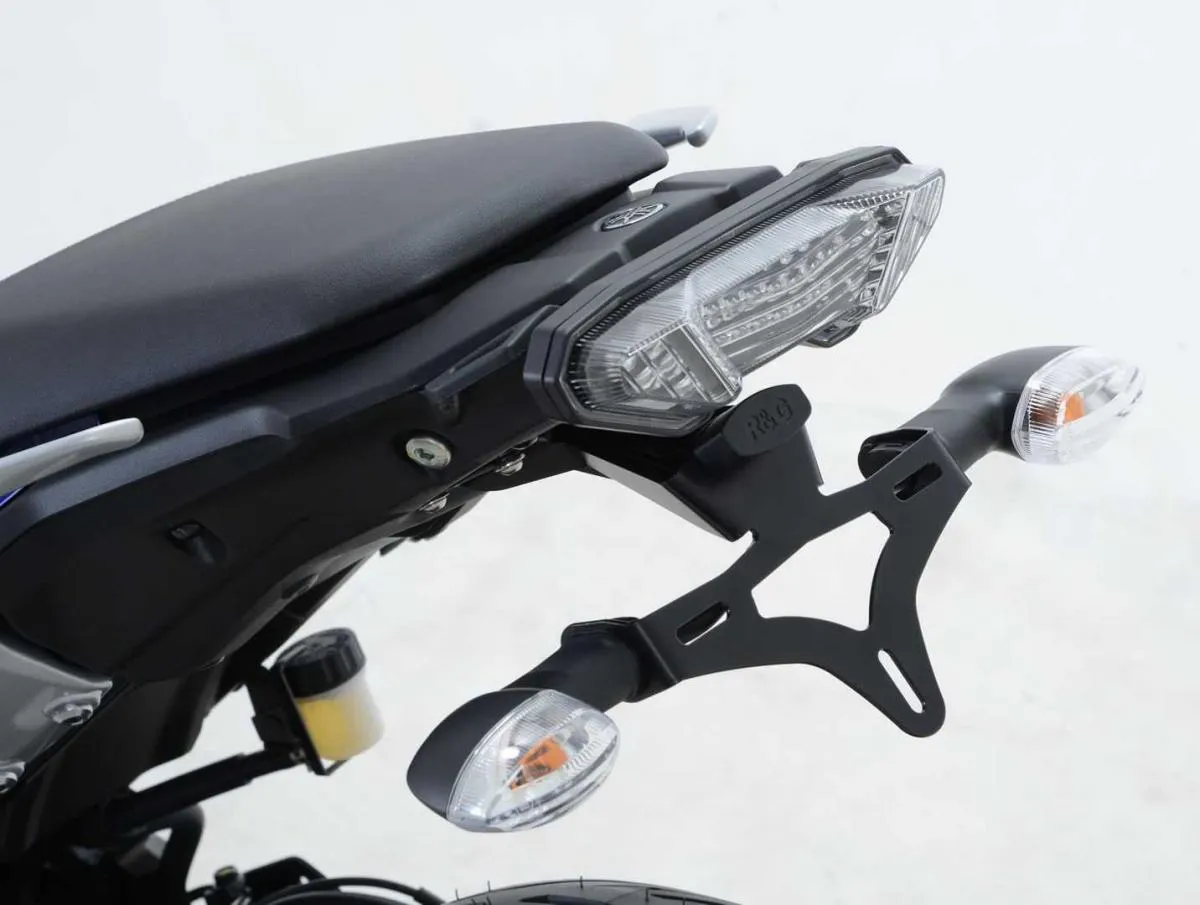 Produkt bilder Lic. Plt. Holder Yam Tracer 9 21  / Tracer 700 / Tracer 7 21  / Mt 09 Up To 16 / Mt 09 Tracer 15 17 / Fj 09 Not Compatible With Tracer Genuine Luggage Rails