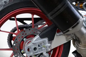 Carbon Fibre Swingarm Guard Right Hand Side Aprilia Rsv4 Rr/Rf 15  / Rsv4 1100 Factory 19 20 / V4 Tuono [R] 15 