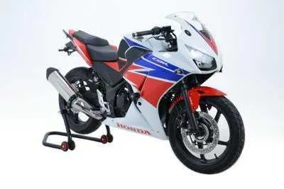 Produkt bilder Aero No Cut Frame Sliders Honda Cbr300r