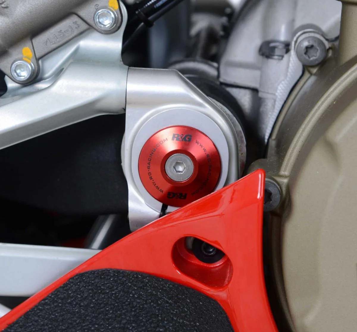 Produkt bilder Frame Plug Single Left Or Right Side Swingarm Pivot Black Ducati Panigale V4 / V4s / Speciale / Streetfighter V4 20 