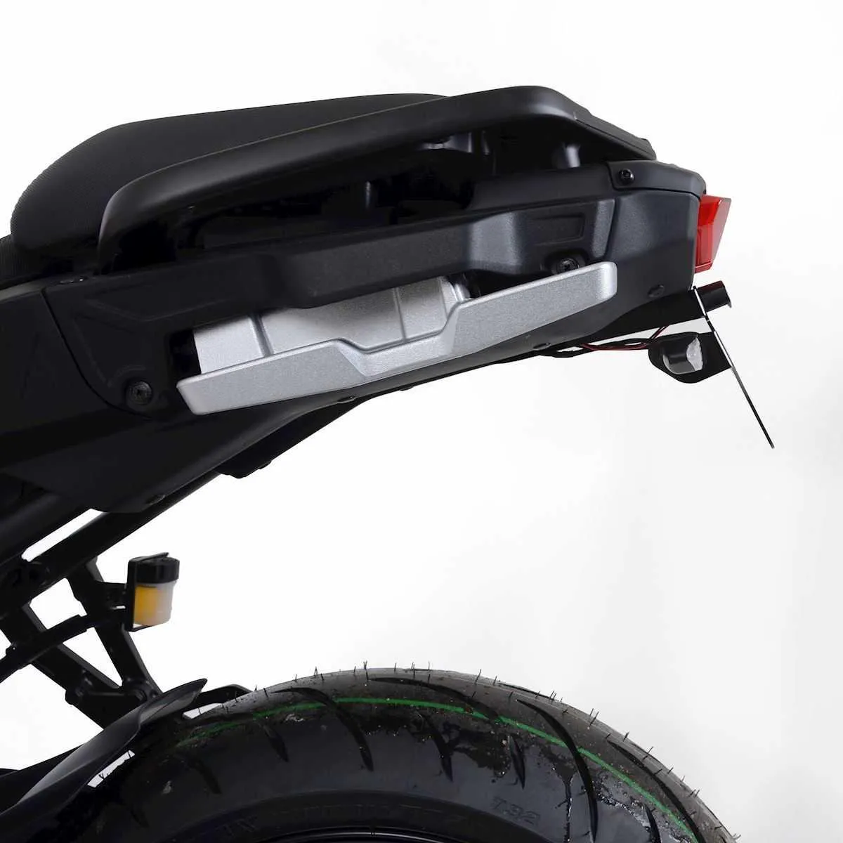 Produkt bilder Licence Plate Holder Yamaha Tracer 9 Gt 21 24 Or Standard Model With Panniers Added. Must Use Smaller Indicators Than Originals. Not Compatible With Radar Models