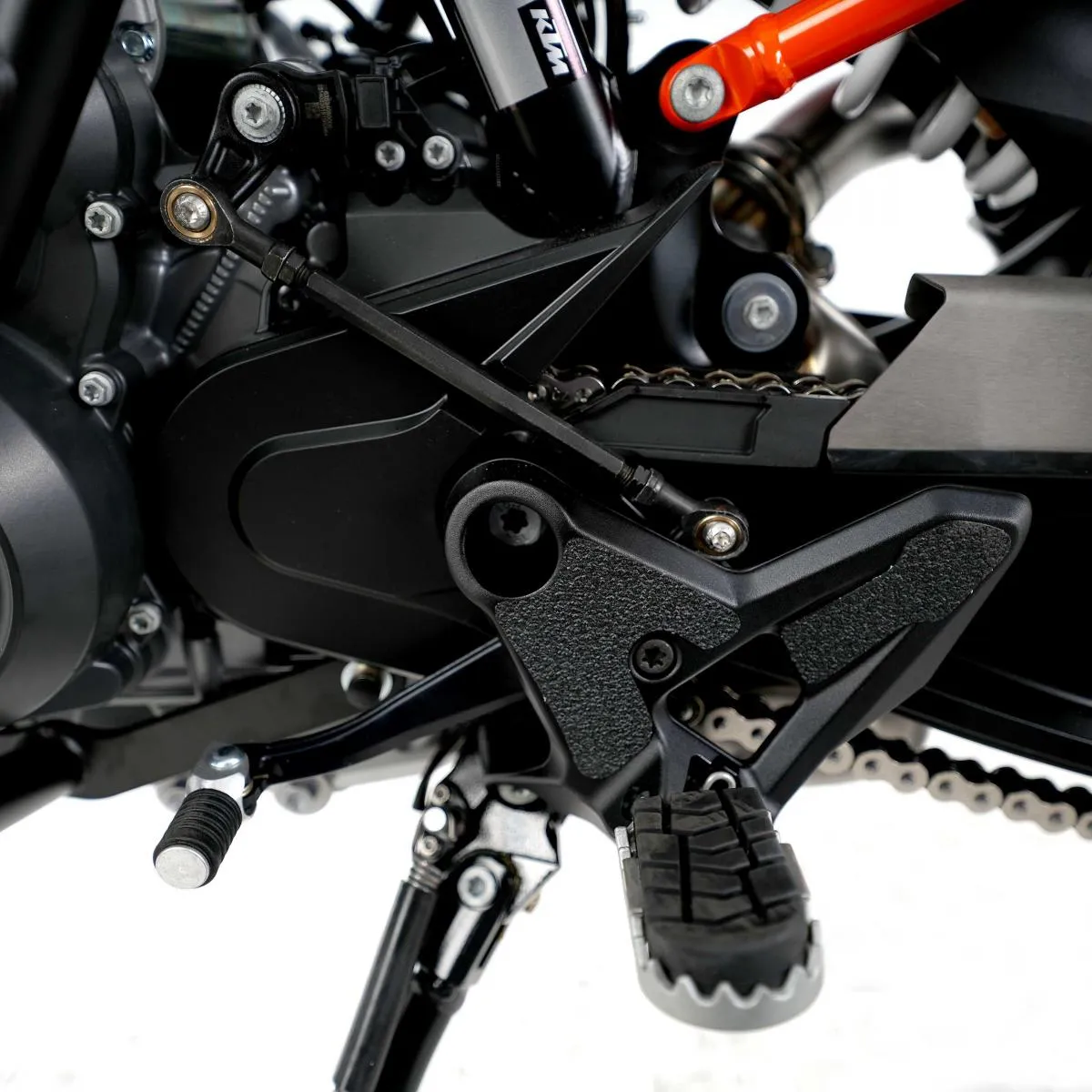 Produkt bilder Husq. Norden 901 22  / Ktm 790 Adv 19 22 / 890 Adv. Boot Guard 5 Piece 2 X Heel Plates 2 X Footpeg Bracket 1 X Master Cyl. Cover
