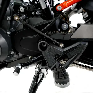 Husq. Norden 901 22  / Ktm 790 Adv 19 22 / 890 Adv. Boot Guard 5 Piece 2 X Heel Plates 2 X Footpeg Bracket 1 X Master Cyl. Cover