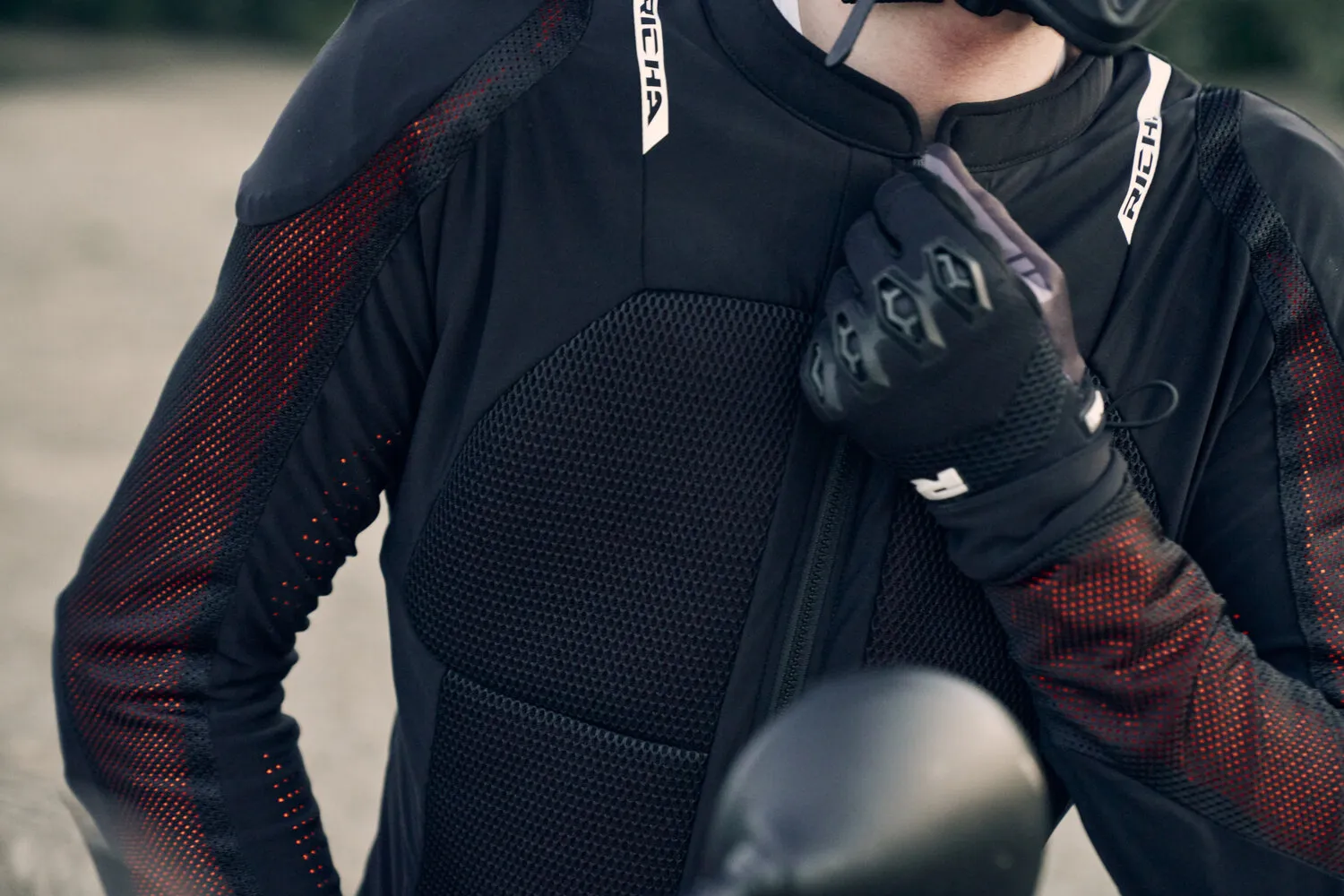 Produkt bilder Richa Force 2 D30 Skyddsjacka Svart